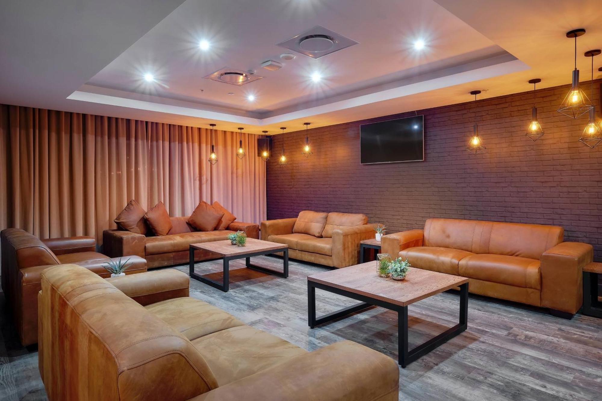 Protea Hotel By Marriott Pretoria Loftus Park Esterno foto